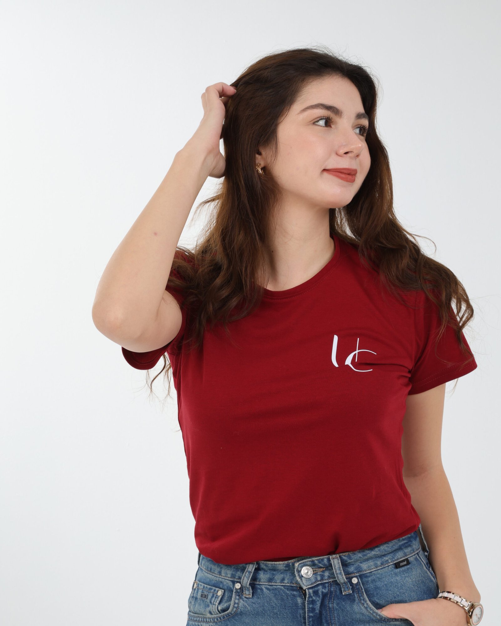 Kırmızı renkli rahat kesim tişört