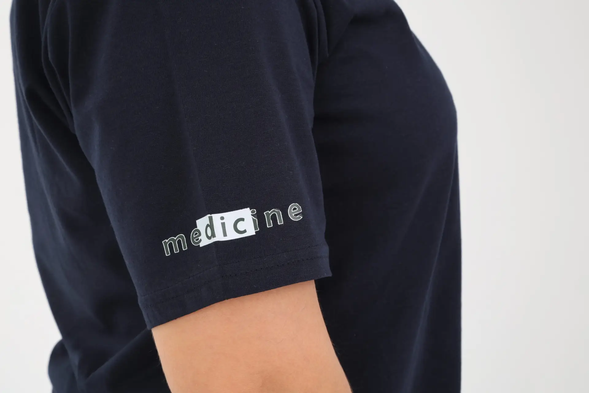 Lacivert renkli rahat kesim tişört