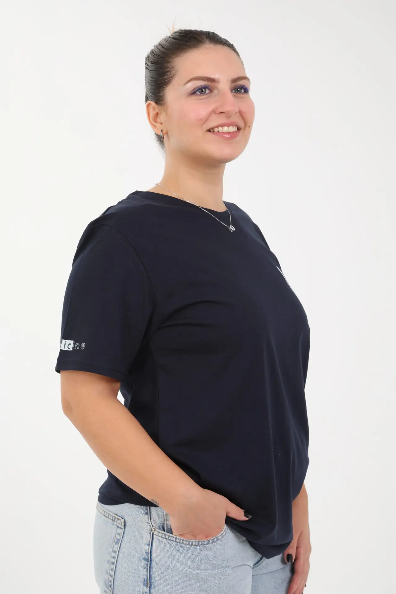 Lacivert renkli rahat kesim tişört