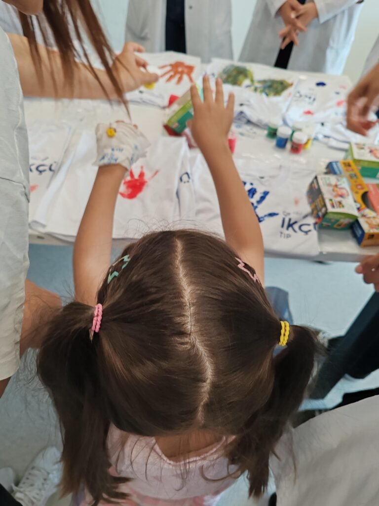 Küçük Hayaller, Büyük Renkler: UnivCode X Leyla’dan Sonra